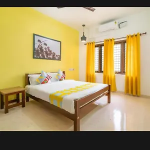 https://tharayil-apartments.kerala-hotels.net